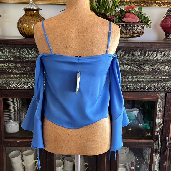 Marciano Fluid Floral Solid Top - Picture 5 of 9